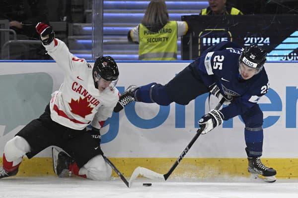 V prvom zápase podľahli Fíni Kanade výsledkom 2:5.