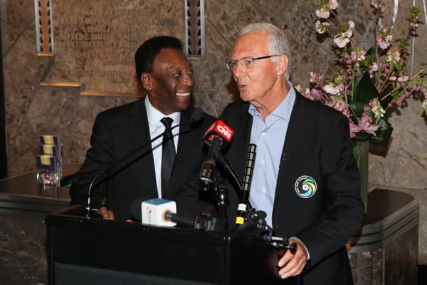 Legenda nemeckého i svetového futbalu Franz Beckenbauer (vpravo).