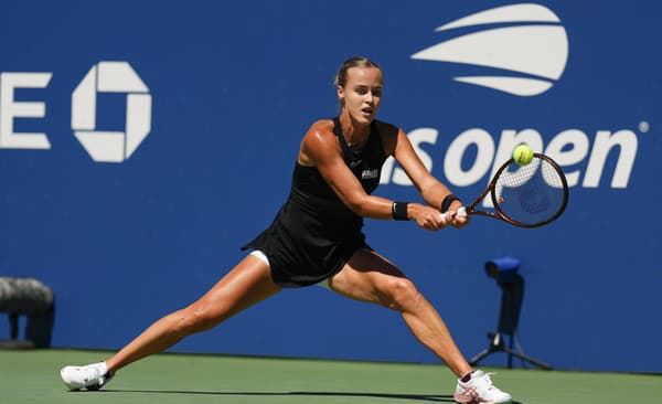 Slovenská tenistka Anna Karolína Schmiedlová uspela v prvom kole na turnaji v Hobarte. 