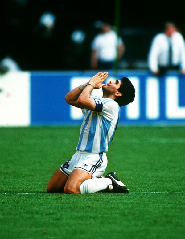 Rok 1986: Diego Maradona získal s Argentínou zlato na šampionáte v Mexiku. 