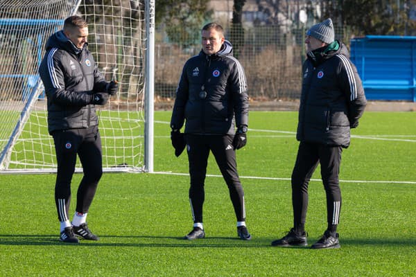 Futbalisti Slovana začali zimnú prípravu aj so svojou najväčšou hviezdou Čavričom.