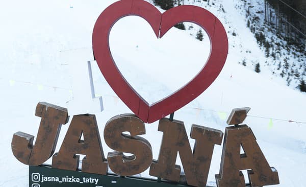 Na snímke zjazdovka Petry Vlhovej počas mediálneho dňa pred pretekmi Svetového pohára alpských lyžiarok v Jasnej .