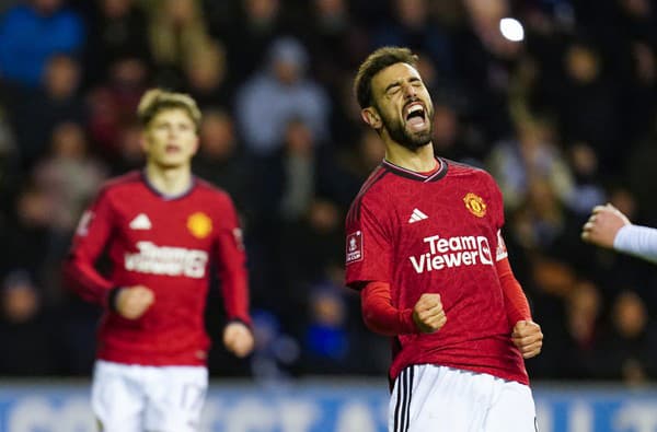 Anglický futbalový klub Manchester United sa v posledných sezónach výrazne trápi.