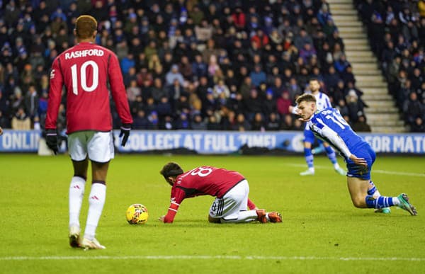 Anglický futbalový klub Manchester United sa v posledných sezónach výrazne trápi.