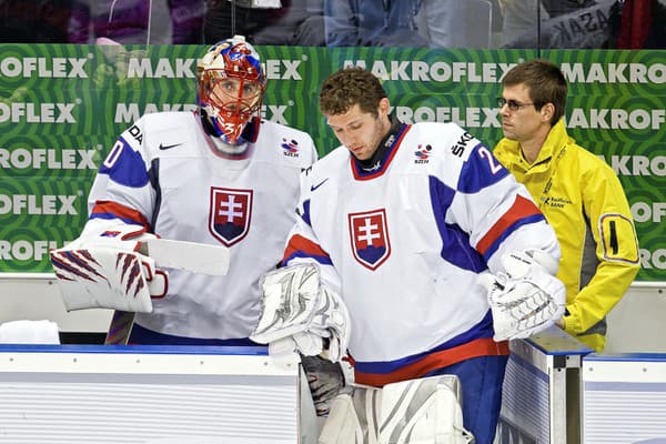 Kolegovia z reprezentácie, (zľava) Jaroslav Halák a Ján Lašák.