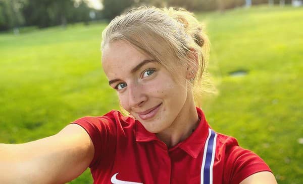 Lucia Čermáková je nielen najlepšia footgolfistka na svete, ale aj krásna baba.