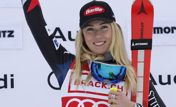 Mikalea Shiffrinová a jej víťazná radosť.