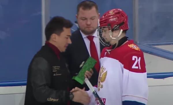 Ruskí hokejisti si neprevzali ocenenia.