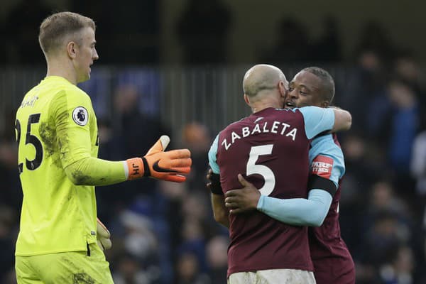 Joe Hart sa chystá po skončení prebiehajúcej sezóny ukončiť hráčsku kariéru.