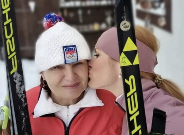 Nemenej úspešná mama - bežkyňa na lyžiach Gabriela, ktorá pochádza zo Slovenska.