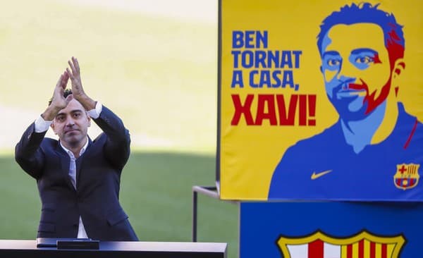 Tréner Barcelony Xavi Hernandez.