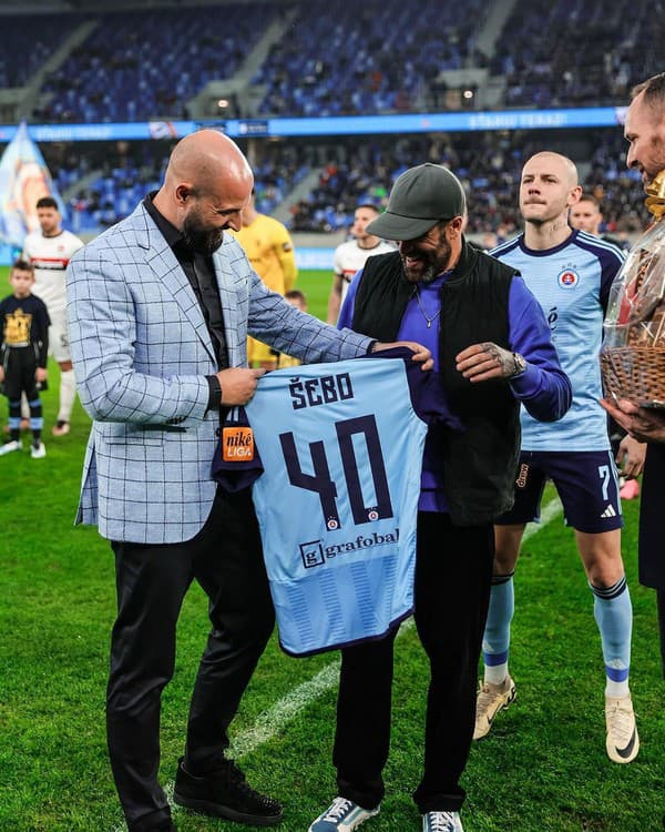 Filip Šebo dostal darček aj od bývalého klubu ŠK Slovan.  