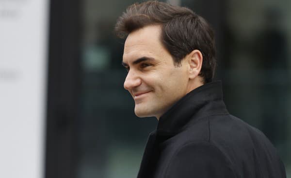 Švajčiar Roger Federer.