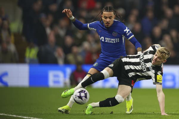 Futbalisti Chelsea v 28. kole Premier League hostili Newcastle.