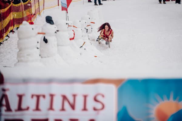 Sexi pretekárky sa v Paltinis Arene postarali o poriadny rozruch.