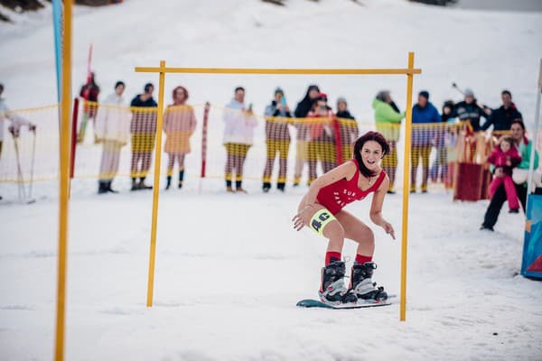 Sexi pretekárky sa v Paltinis Arene postarali o poriadny rozruch.