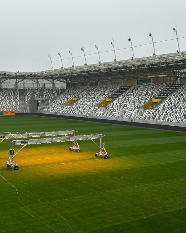 Košický futbalový štadión sa môže tešiť kapacite 12 533 divákov.