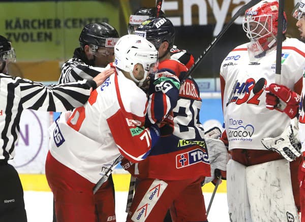 Roztržka v piatom zápase kvalifikácie o postup do play off Tipos extraligy  HKM Zvolen - HK 32 Liptovský Mikuláš