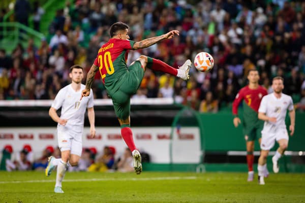  Joao Cancelo nešteril Ronalda.