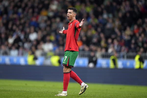 Cristiano Ronaldo s Portugalskom nestačili v Ľubľane na domáce Slovinsko.