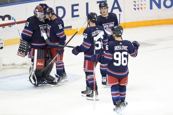 Rangers kraľujú so 106 bodmi aj celej lige.