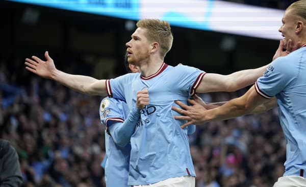 Kevin De Bruyne a jeho gólová radosť.