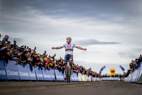 Holandský cyklista Mathieu van der Poel.