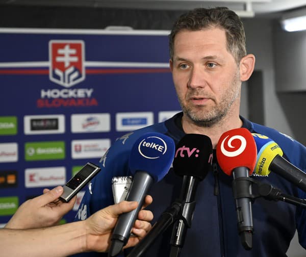 Legendárny slovenský hokejový brankár Ján Lašák.