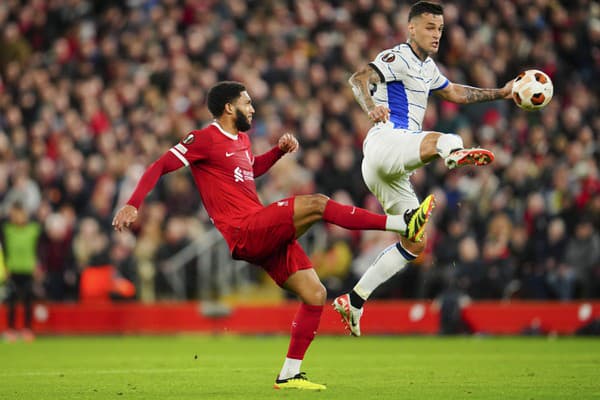 Liverpool v domácom zápase štvrťfinále Európske ligy prekvapujúco nestačil na Atalantu Bergamo.