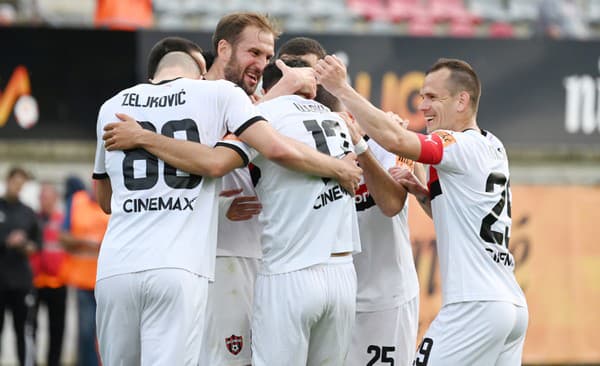 Na snímke radosť hráčov Trnavy po strelení gólu.