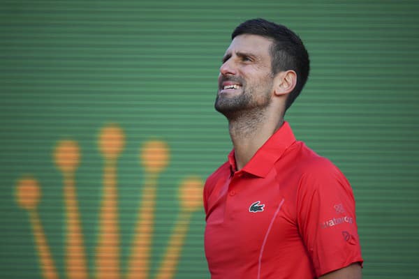 Novak Djokovič počas duelu s Casperom Ruudom. 