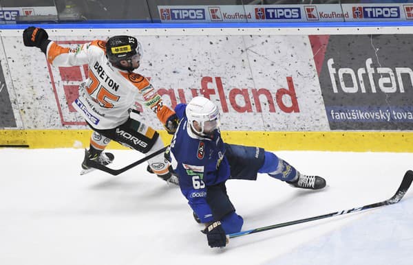 Arbitri si počas finále slovenskej Tipos extraligy dajú pozor na simulovanie.