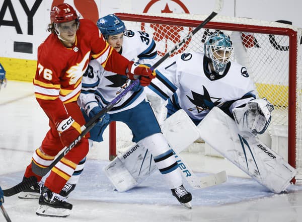 Martin Pospíšil z Calgary Flames patrí k najtvrdším hráčom NHL.