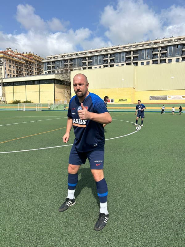 Slovenské futbalové legendy odohrali v španielskej Fuengirole exhibičné stretnutie.