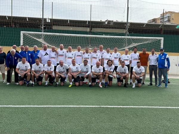 Slovenské futbalové legendy odohrali v španielskej Fuengirole exhibičné stretnutie.