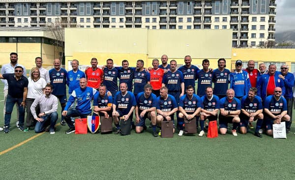 Slovenské futbalové legendy odohrali v španielskej Fuengirole exhibičné stretnutie.