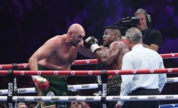 V saudskoarabskom Rijáde sa proti sebe postavili Tyson Fury a Francis Ngannou.