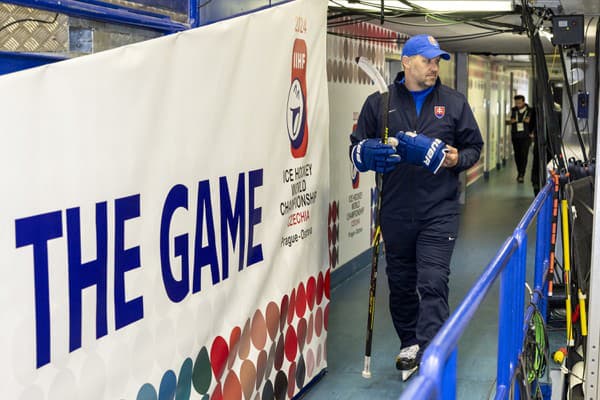 Slovenskí hokejisti absolvovali v Ostrave prvý tréning.