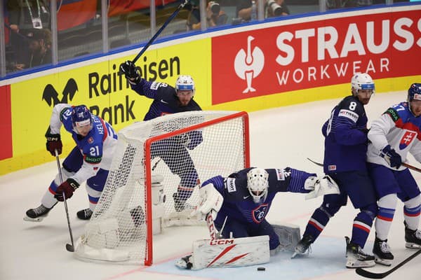 Slováci nastúpili do svojho piateho duelu na MS proti Francúzsku.