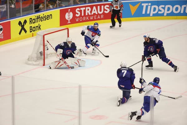 Slováci nastúpili do svojho piateho duelu na MS proti Francúzsku.