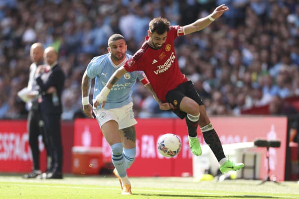 Manchester United si vo finále FA Cupu poradil s Manchestrom City.