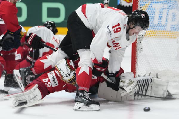 Semifinále medzi Kanadou a Švajčiarskom rozhodli až samostné nájazdy.