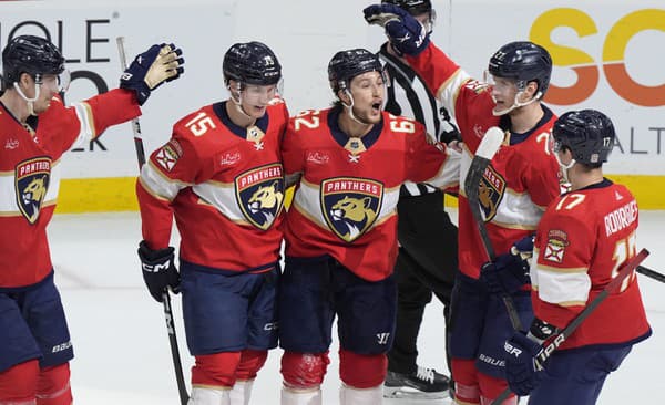 Radosť hráčov Florida Panthers.