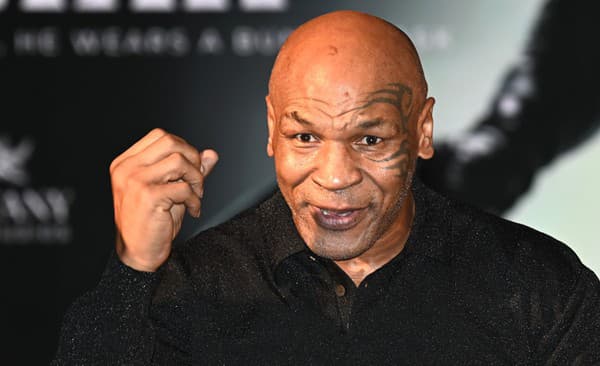 Americký boxer Mike Tyson.