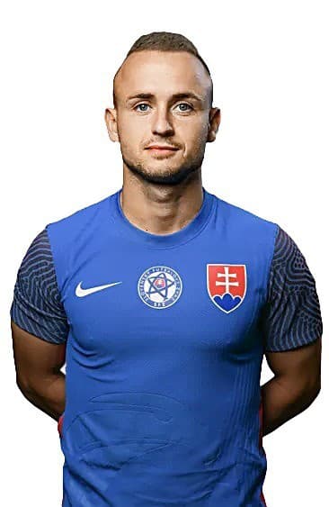 Stanislav Lobotka (29) - SSC Neapol: Kľúčový hráč, ktorý dokáže kontrolovať hru zo stredu poľa.