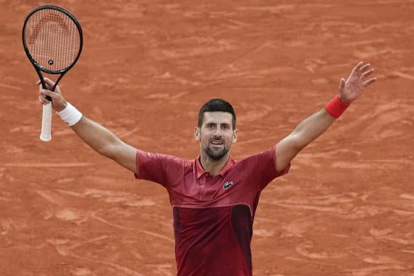 Novak Djokovič postúpil do štvrťfinále Roland Garros.