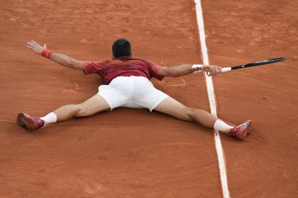 Novak Djokovič postúpil do štvrťfinále Roland Garros.