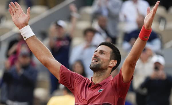 Novak Djokovič postúpil do štvrťfinále Roland Garros.