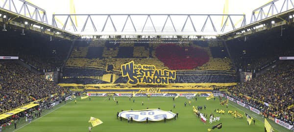 Westfalenstadion v Dortmunde.