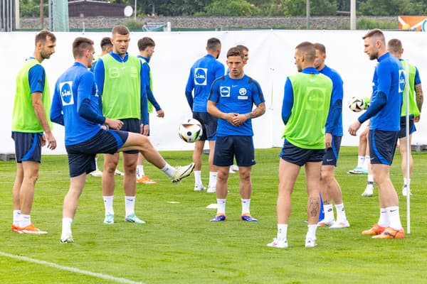 Slovenskí futbalisti sa na EURO pripravujú v rakúskom kempe.